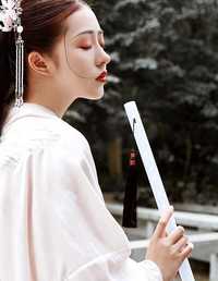 山月不知心里事，水风空落眼前花