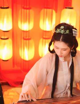 落尽繁华一世，不如美人相许