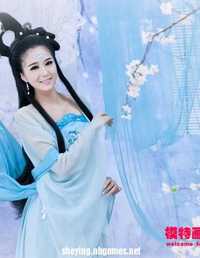 《广寒外》 模特：杨心蕊