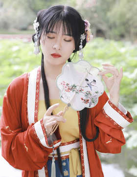 荷／宋制汉服写真