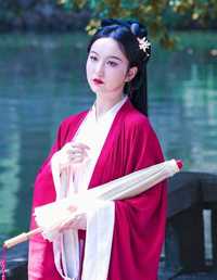 芳菲映冶城