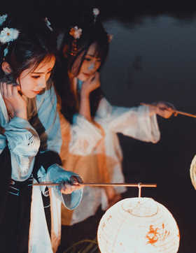 花灯绣 解兰舟 明月照水人依旧