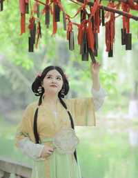 客片｜夏日吃西瓜的可爱汉服写真